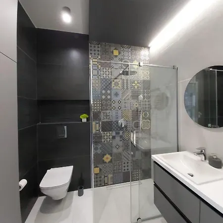 Horizon.12 Platan Tower Apartment