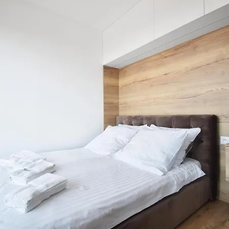 Horizon.12 Platan Tower Apartment *
